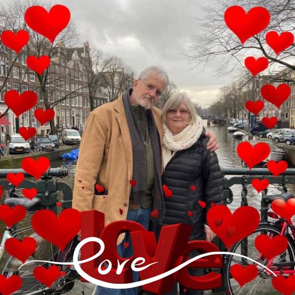 Meet your Posher, Gloria - Picture 1 of 1